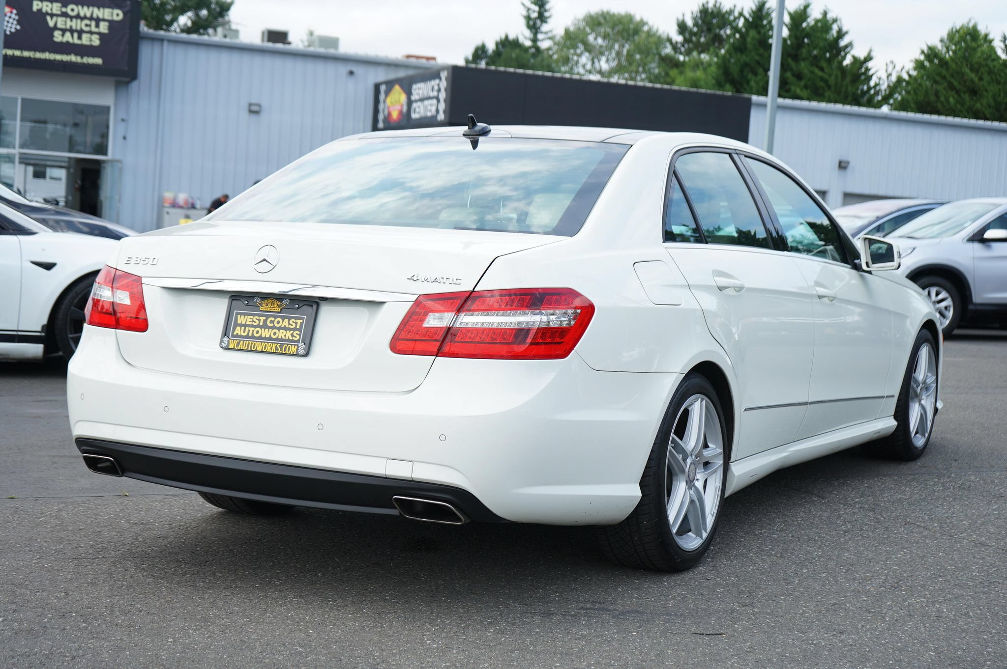 Used 2011 Mercedes-Benz E 350 4MATIC Sedan image 5