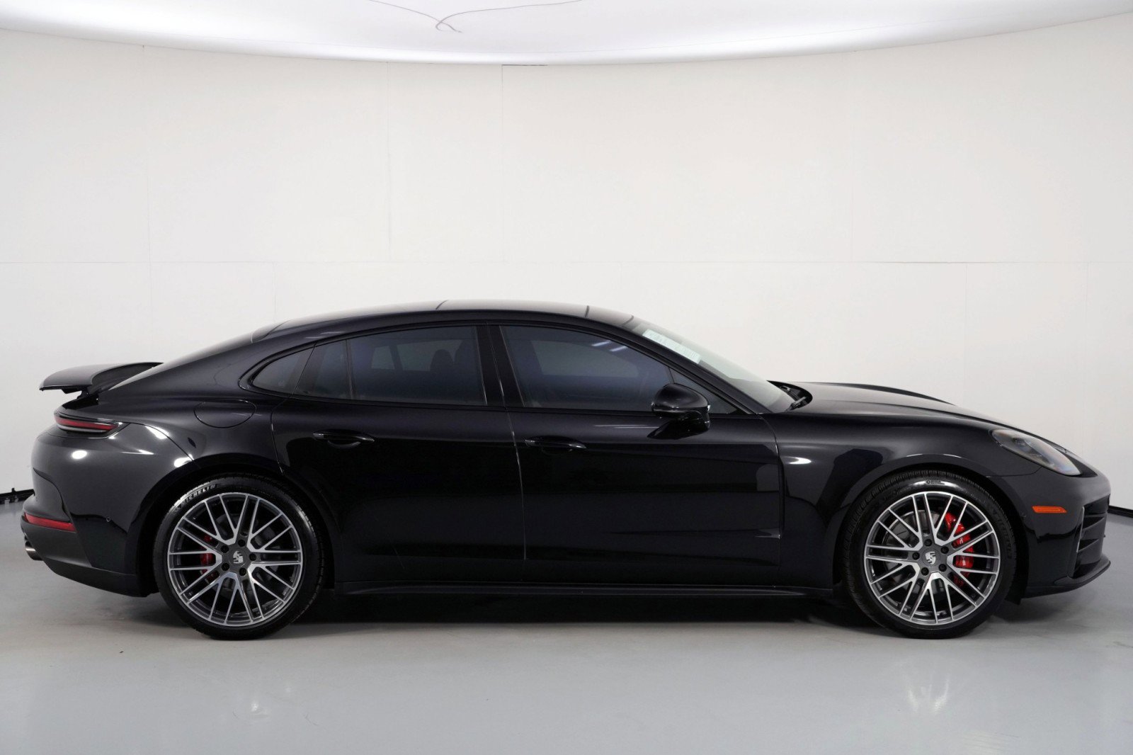 Used 2024 Porsche Panamera image 57