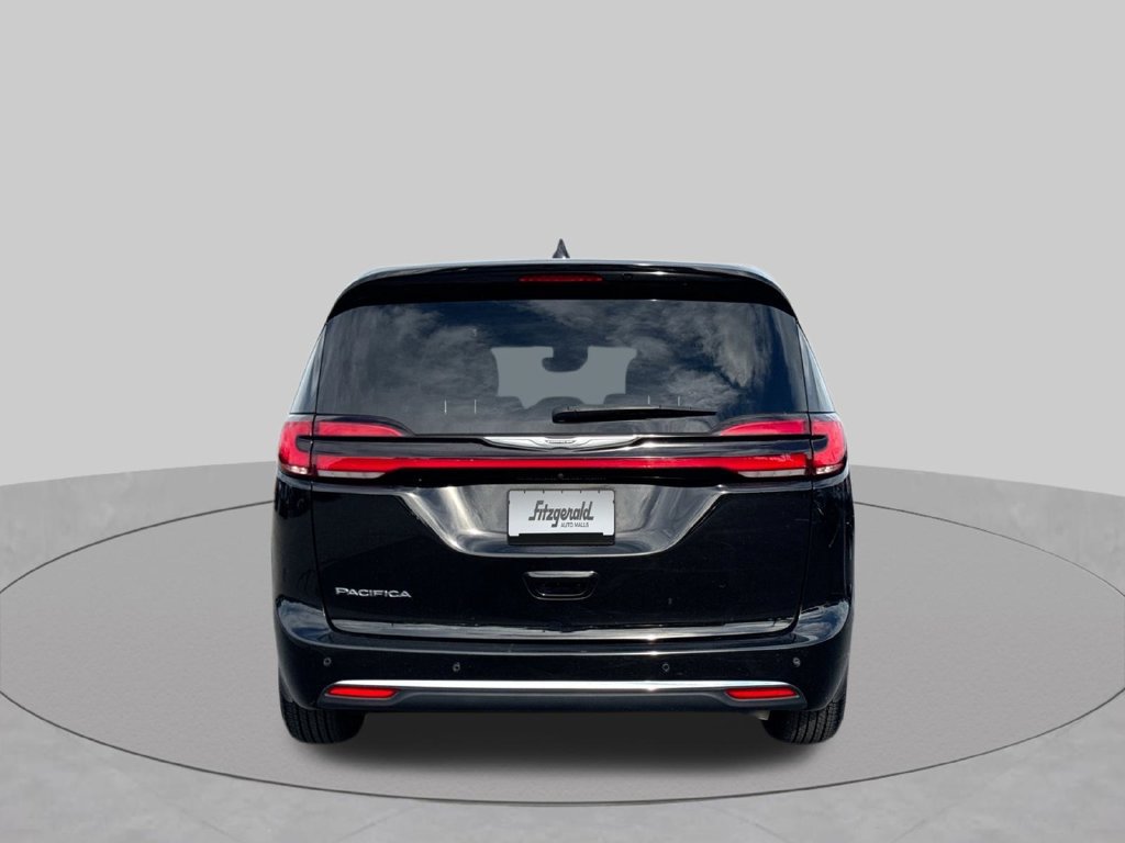Used 2024 Chrysler Pacifica Touring FWD image 21