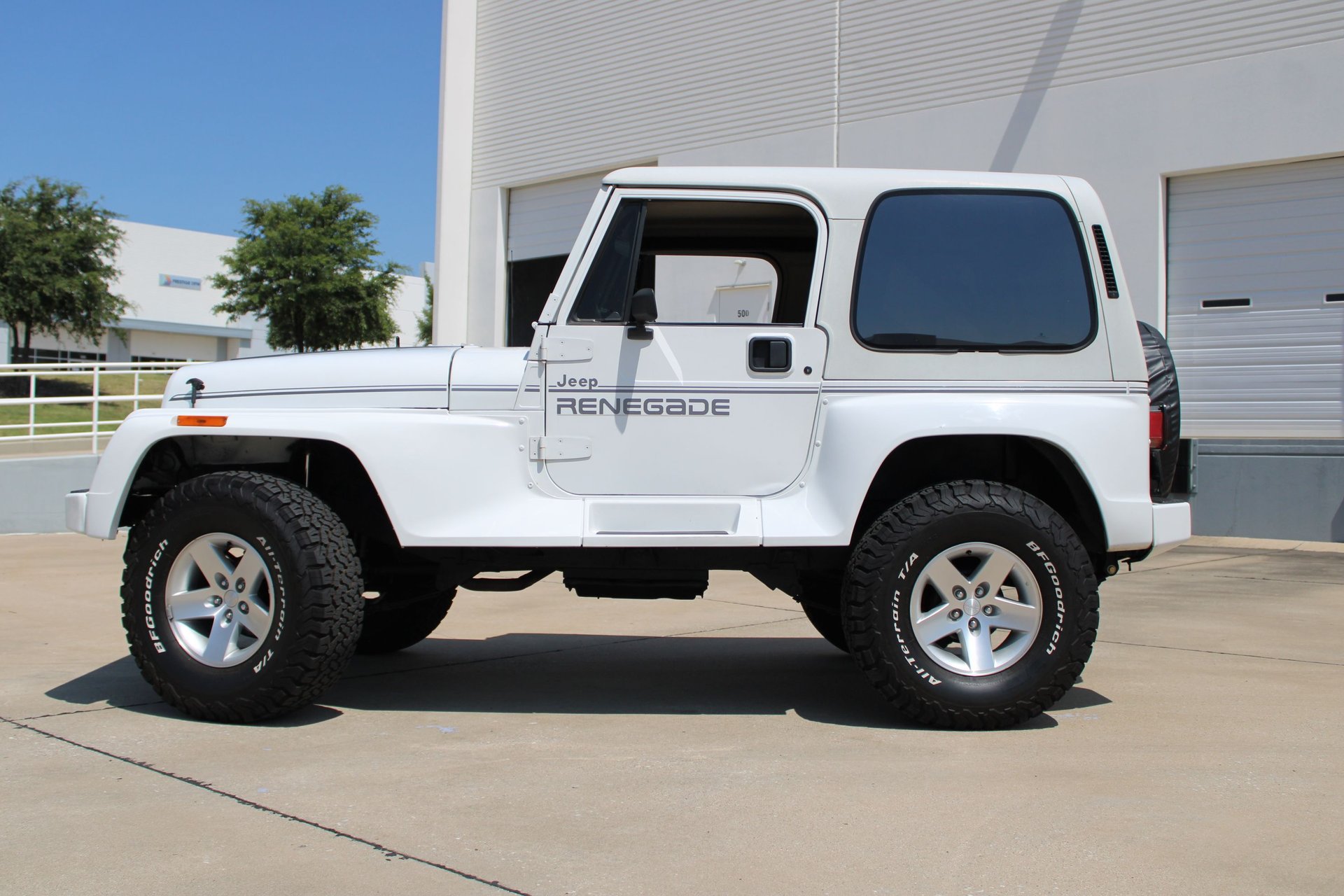Used 1991 Jeep Wrangler Renegade AWD/4WD image 6
