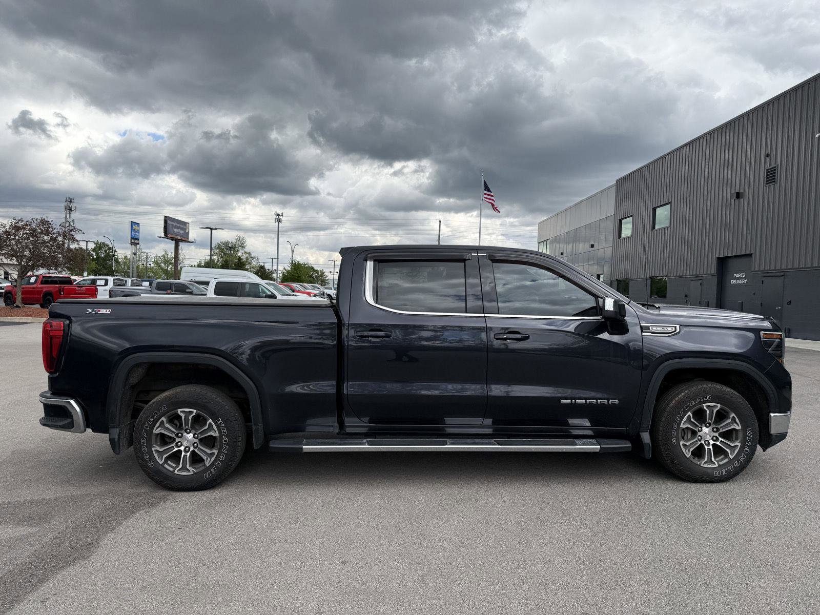 Used 2023 GMC Sierra 1500 SLE w/ X31 Off-Road Package AWD/4WD image 2