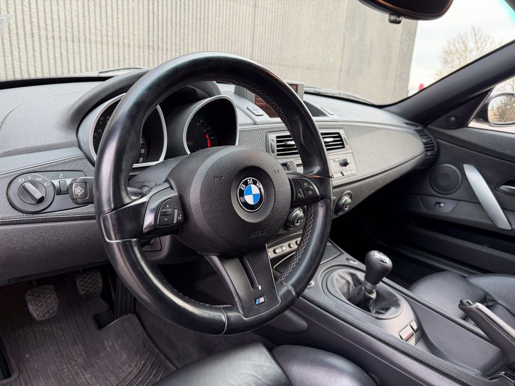 Used 2008 BMW M Roadster image 9