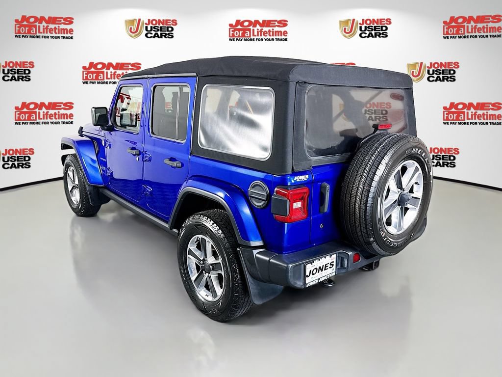 Used 2018 Jeep Wrangler Unlimited Sahara w/ Dual Top Group AWD/4WD image 2
