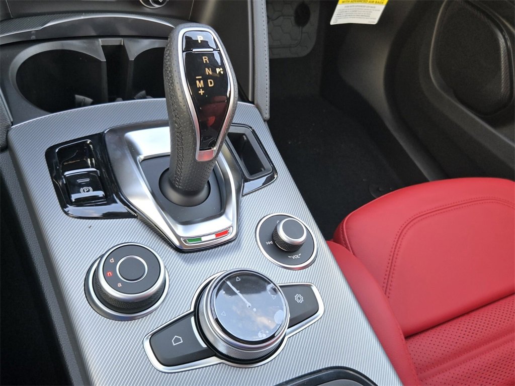 New 2026 Alfa Romeo Stelvio Sprint w/ Convenience Package image 12