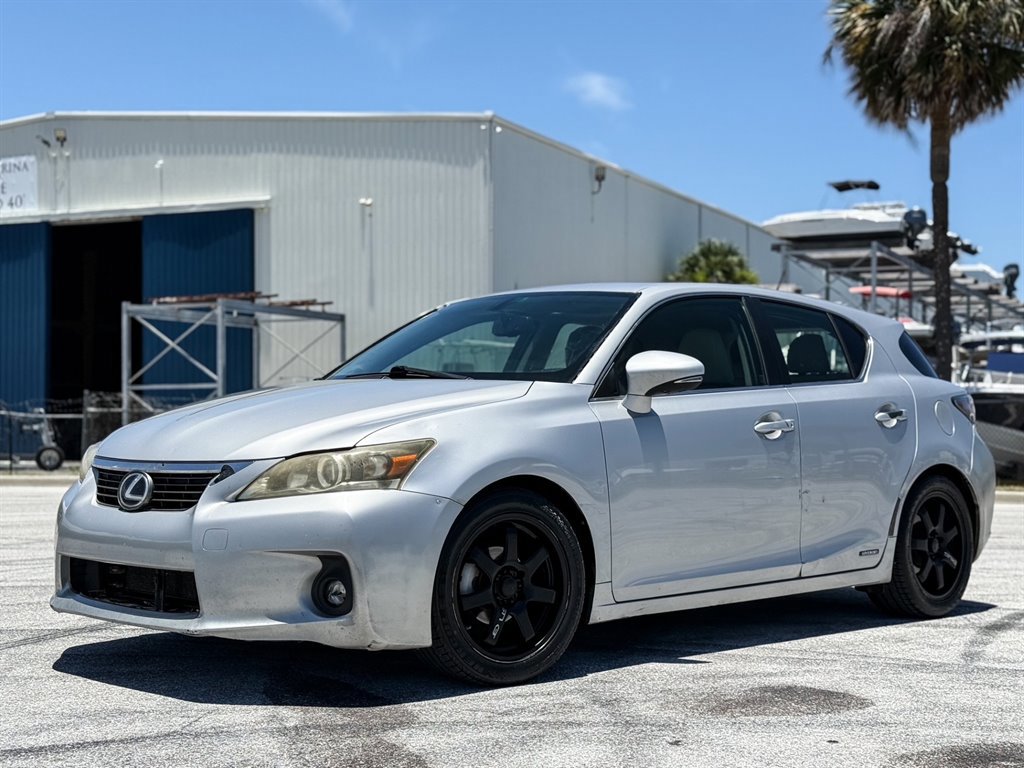 Used 2012 Lexus CT 200h Premium w/ Premium Audio Pkg image 4