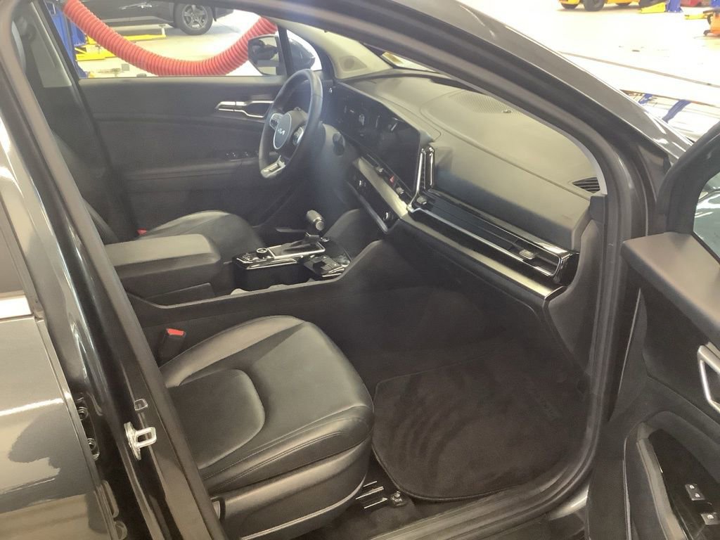 Used 2023 Kia Sportage EX FWD image 13
