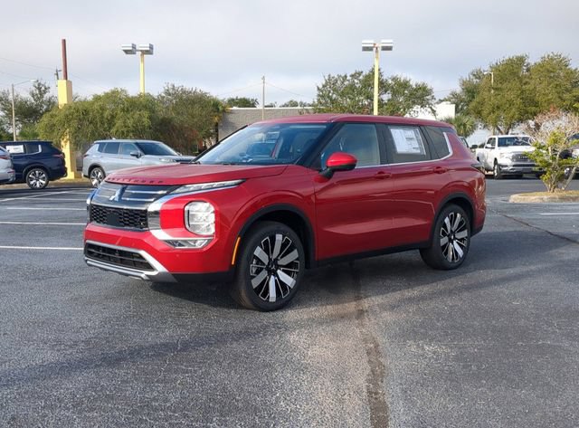 New 2026 Mitsubishi Outlander SE FWD image 2