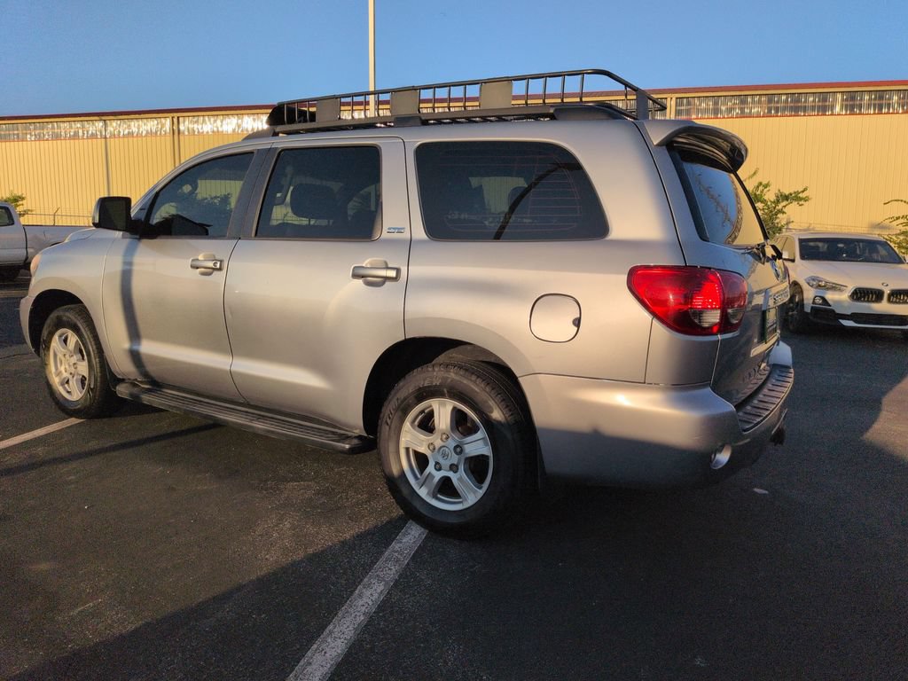Used 2014 Toyota Sequoia SR5 w/ Premium Package AWD/4WD image 4