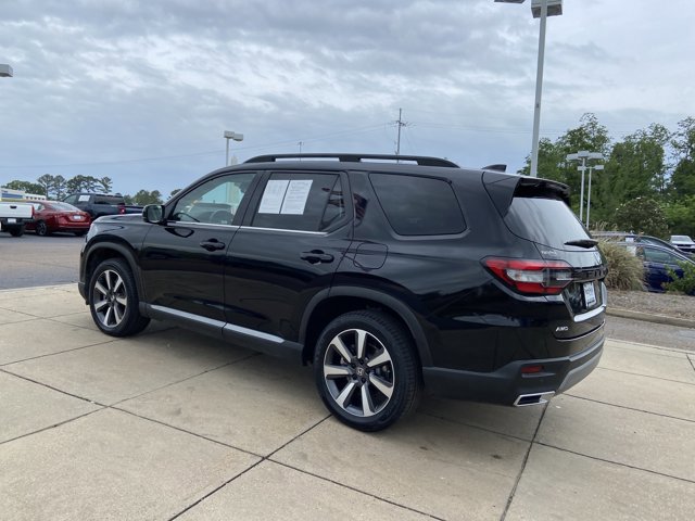 Used 2023 Honda Pilot Touring image 8