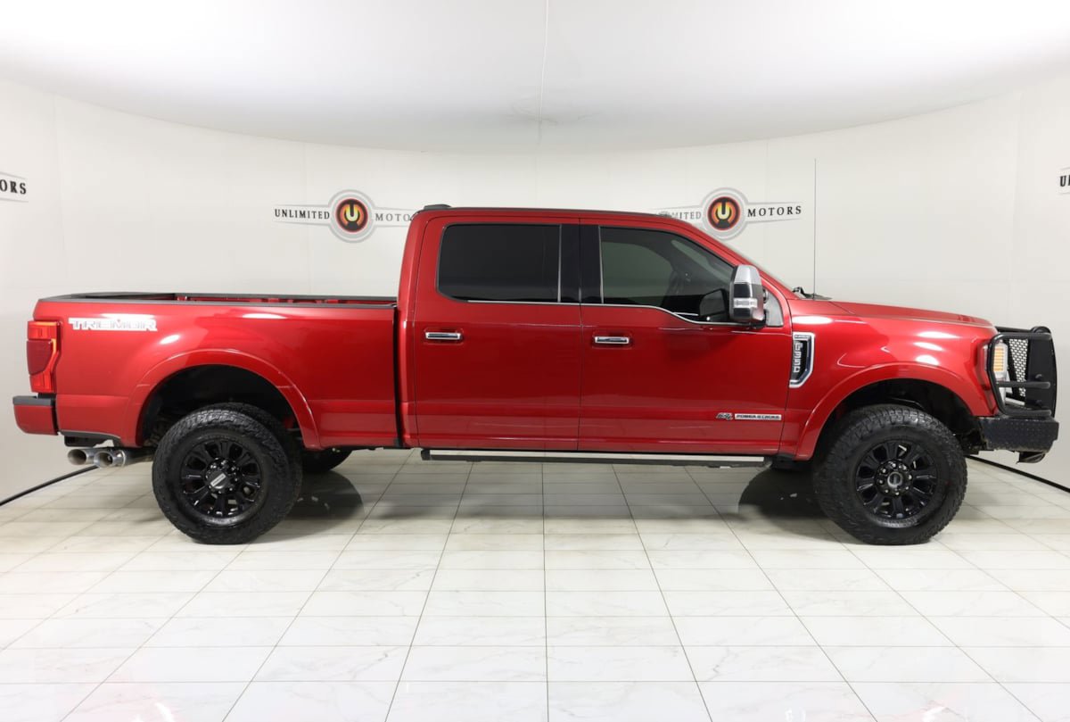 Used 2021 Ford F350 Platinum w/ Tremor Off-Road Package AWD/4WD image 2