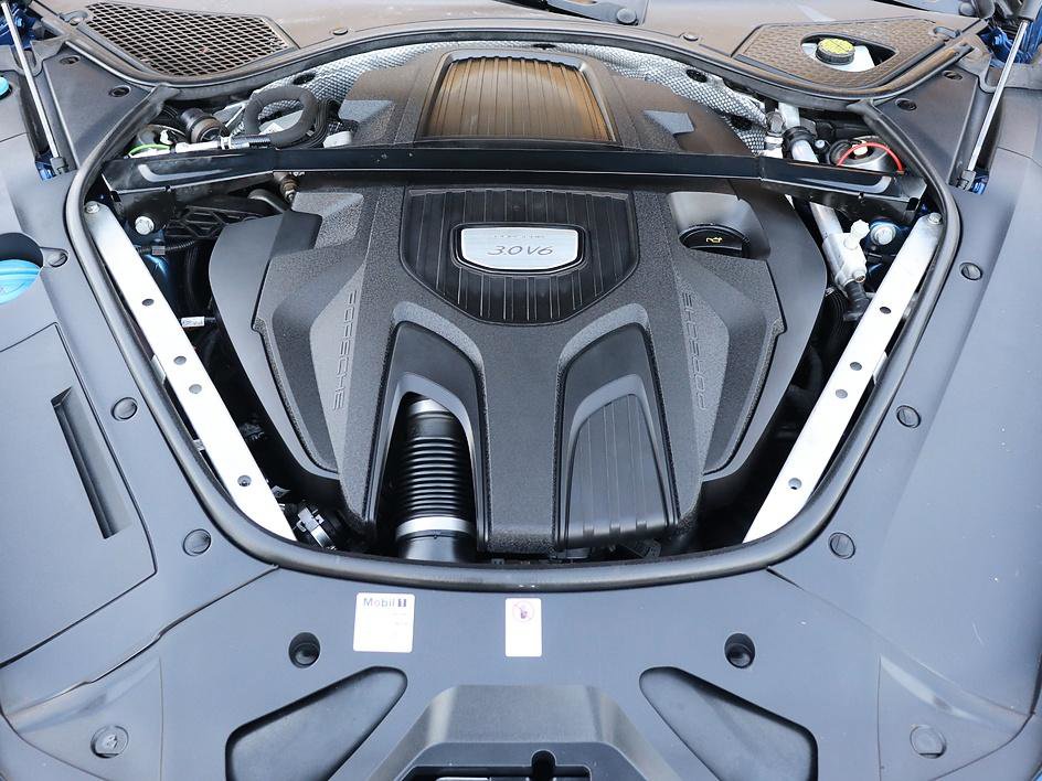 Used 2017 Porsche Panamera 4 image 59