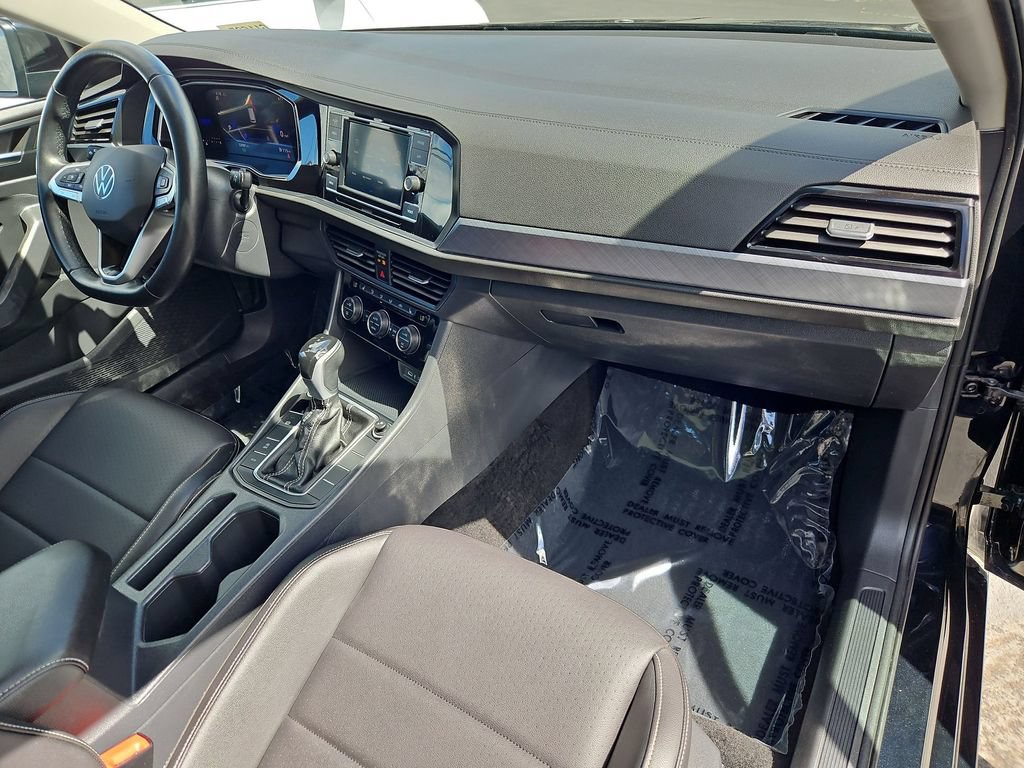 Used 2024 Volkswagen Jetta SE FWD image 29