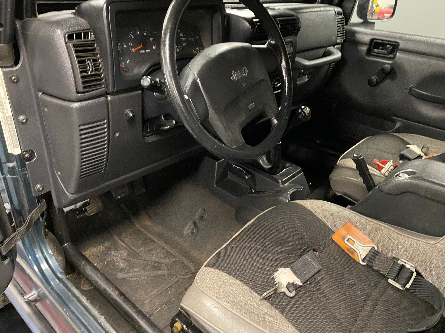 Used 2005 Jeep Wrangler Sport w/ 30" Tire & Wheel Group AWD/4WD image 13