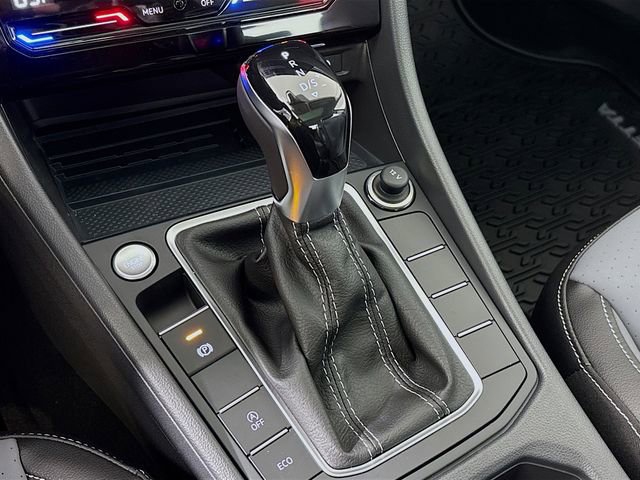New 2026 Volkswagen Jetta SE FWD image 17