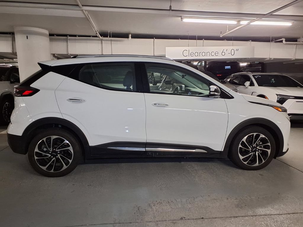 Certified 2022 Chevrolet Bolt EUV Premier FWD image 20