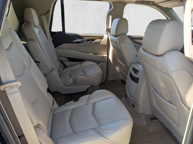 Used 2020 Cadillac Escalade Premium Luxury AWD/4WD image 24