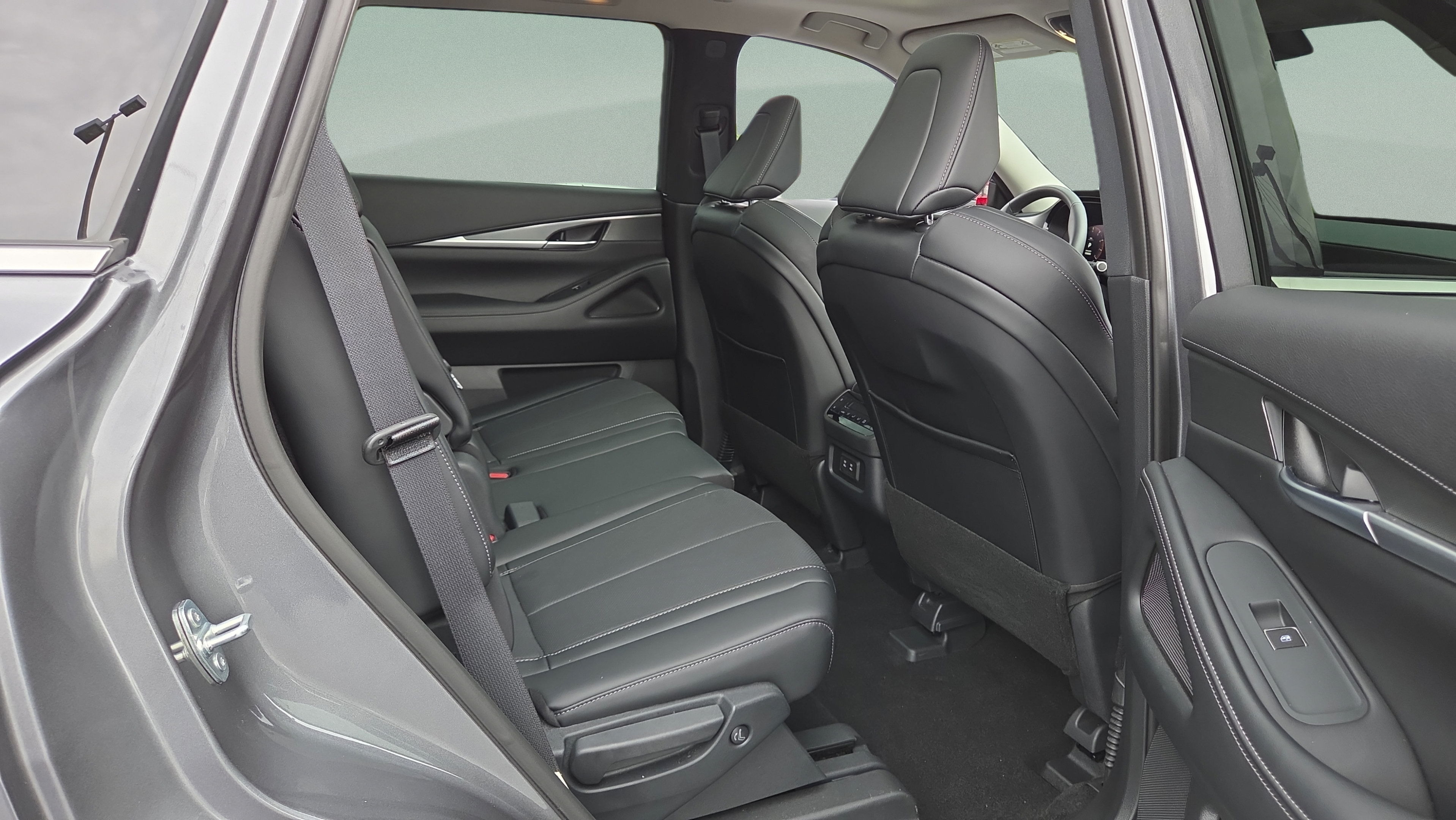 Used 2026 INFINITI QX60 Pure FWD image 15