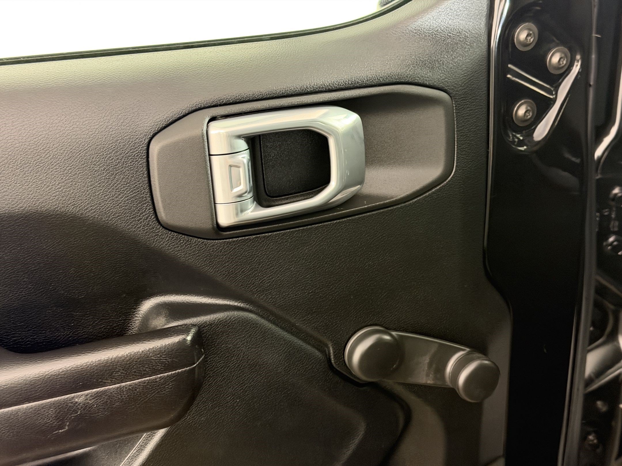 Used 2021 Jeep Gladiator Sport AWD/4WD image 15