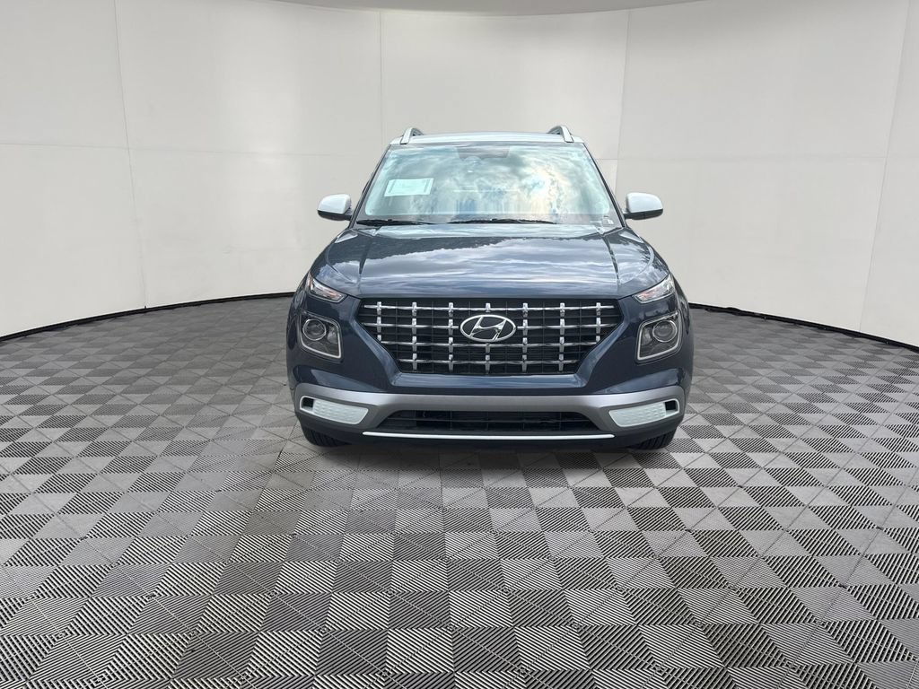 New 2026 Hyundai Venue SEL FWD image 2