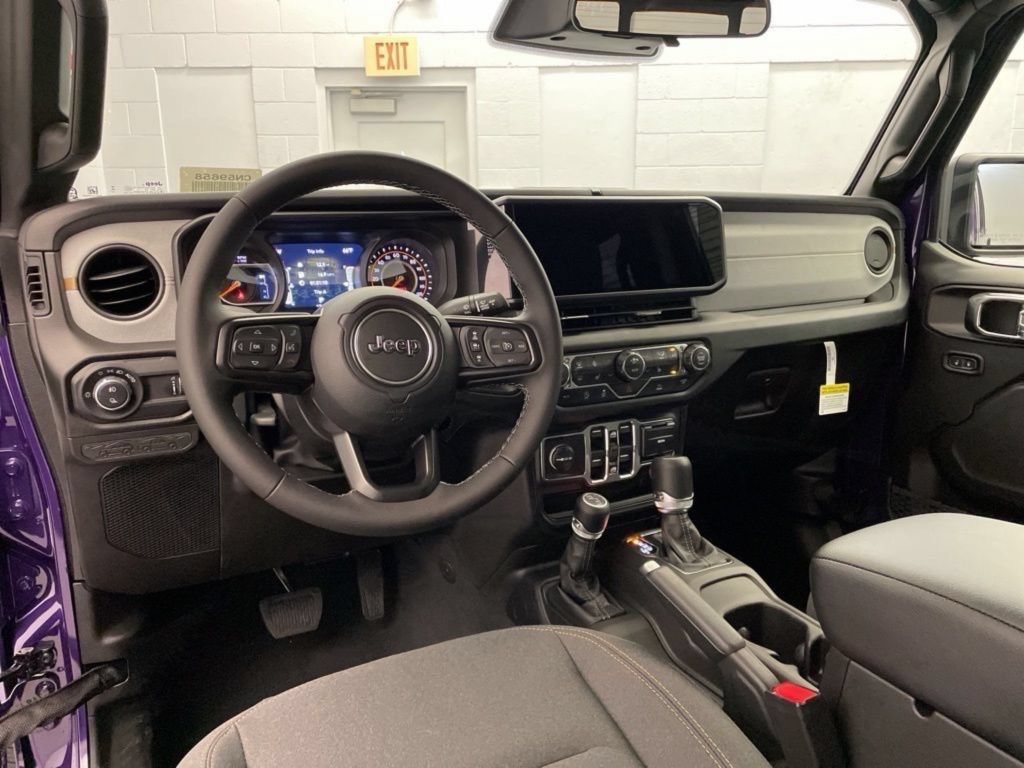 New 2026 Jeep Gladiator Sport AWD/4WD image 9