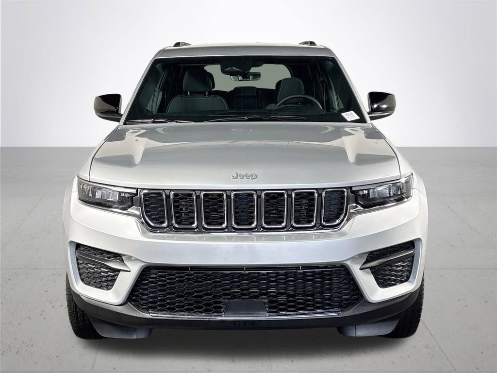 New 2025 Jeep Grand Cherokee Laredo w/ Luxury Tech Group I image 3