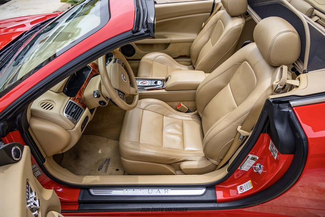 Used 2010 Jaguar XKR R RWD image 39