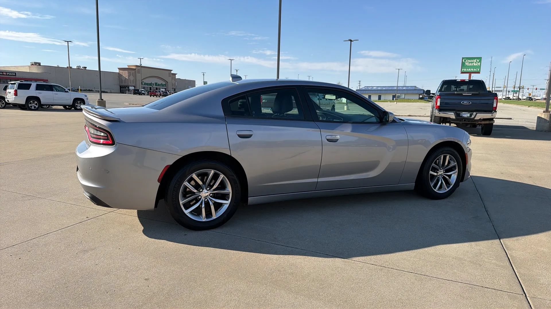 Used 2015 Dodge Charger SXT w/ Plus Group RWD image 19
