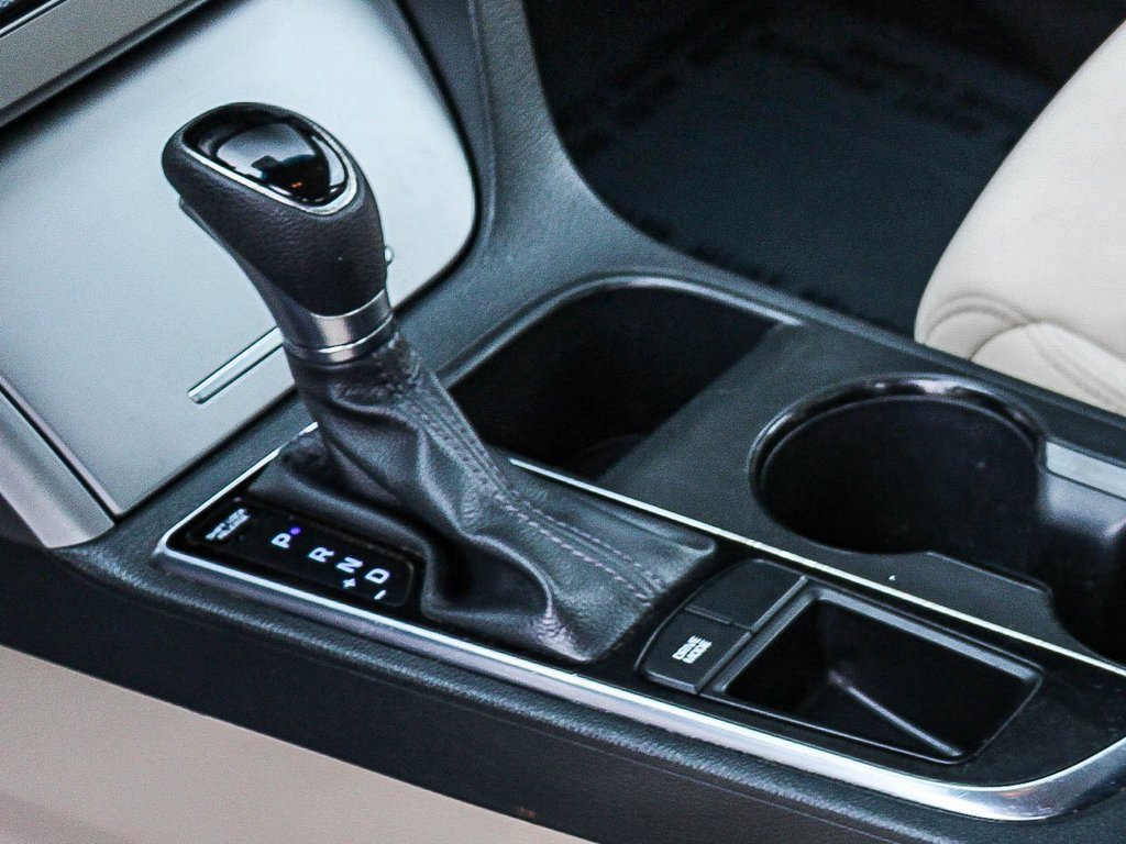 Used 2015 Hyundai Sonata SE image 17