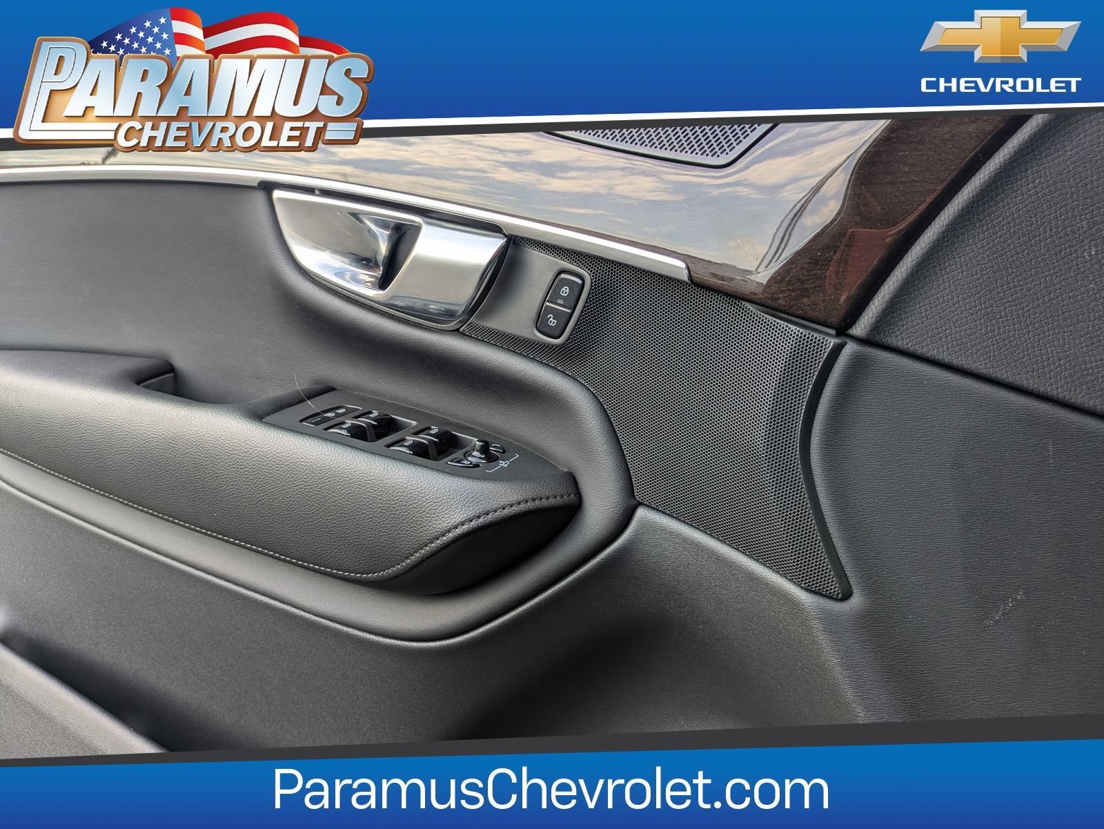 Used 2019 Volvo XC90 T5 Momentum w/ Multimedia Package AWD/4WD image 23