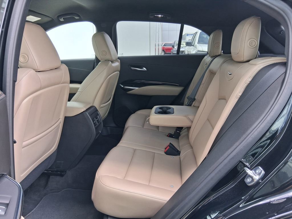 Used 2024 Cadillac XT4 Luxury FWD image 24