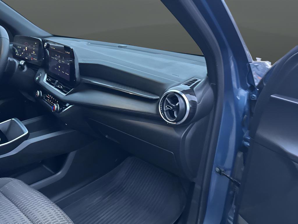 Used 2025 Chevrolet Equinox LT w/ Safety and Technology Package image 31