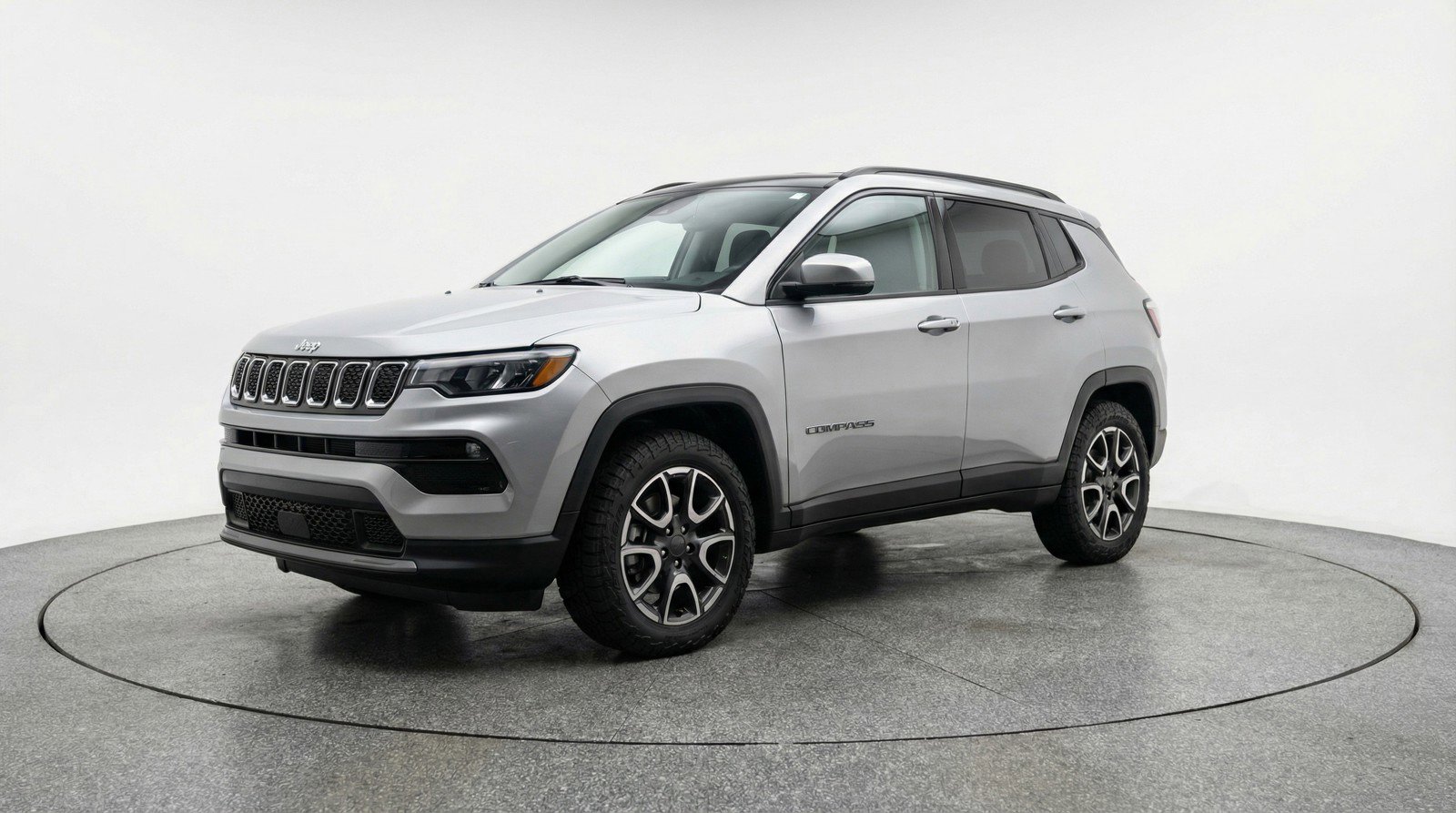 Used 2025 Jeep Compass Trailhawk image 3