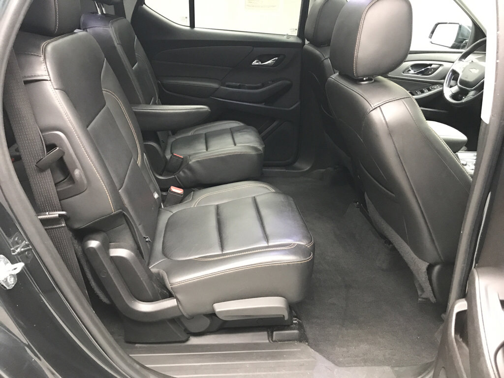Used 2019 Chevrolet Traverse LT w/ LT Premium Package AWD/4WD image 16