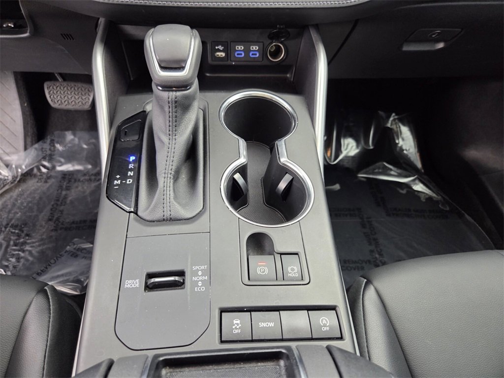 Used 2022 Toyota Highlander XLE image 34