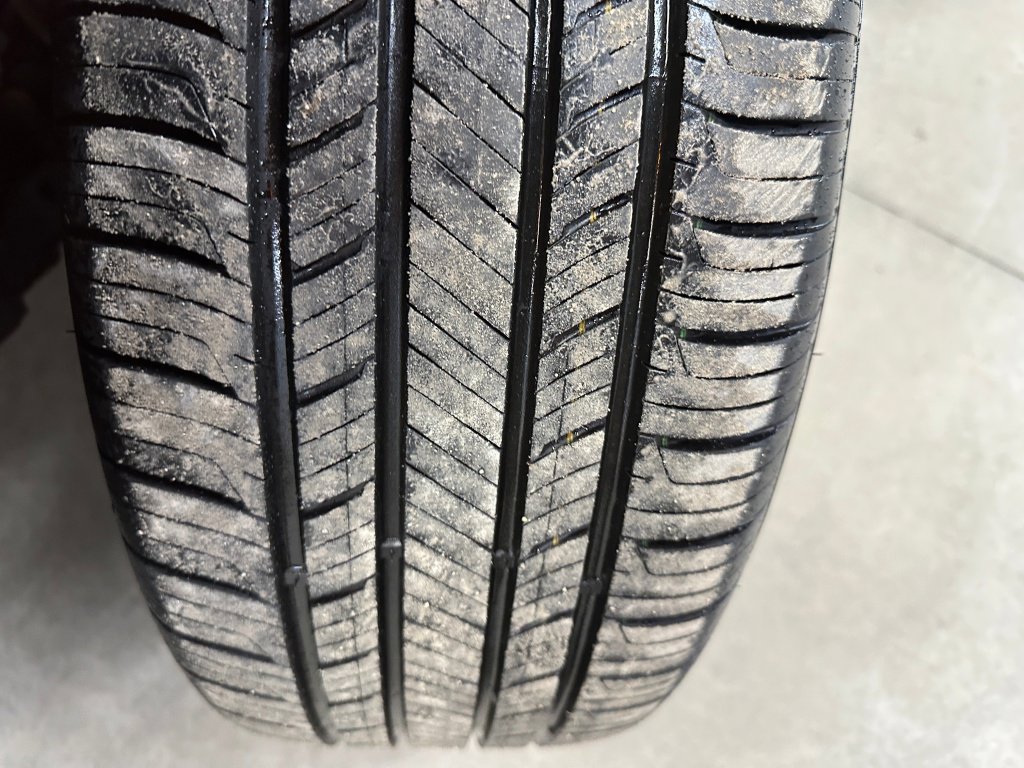 Certified 2023 Buick Encore GX Preferred w/ Cold Weather Comfort Package image 35