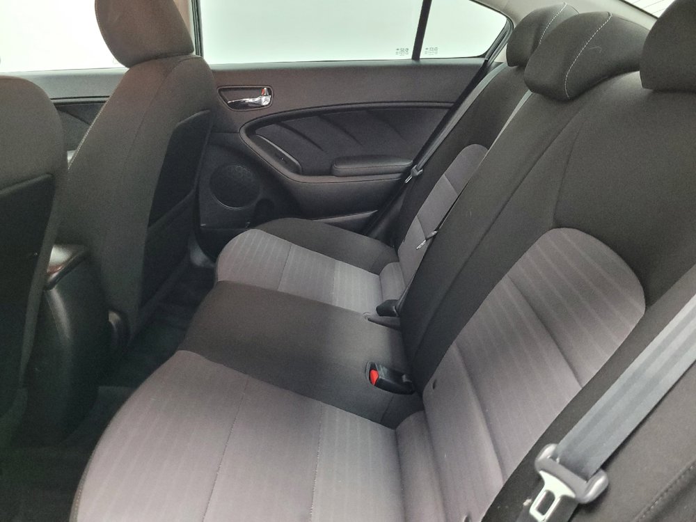 Used 2018 Kia Forte S image 18