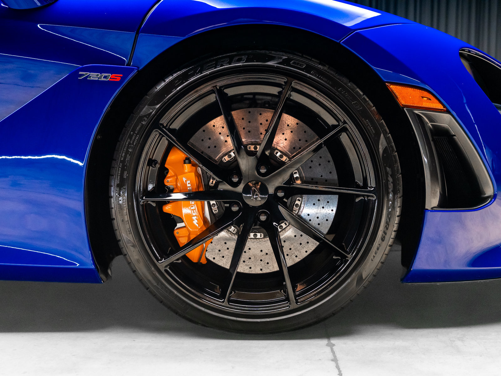 Used 2018 McLaren 720S Luxury RWD image 33