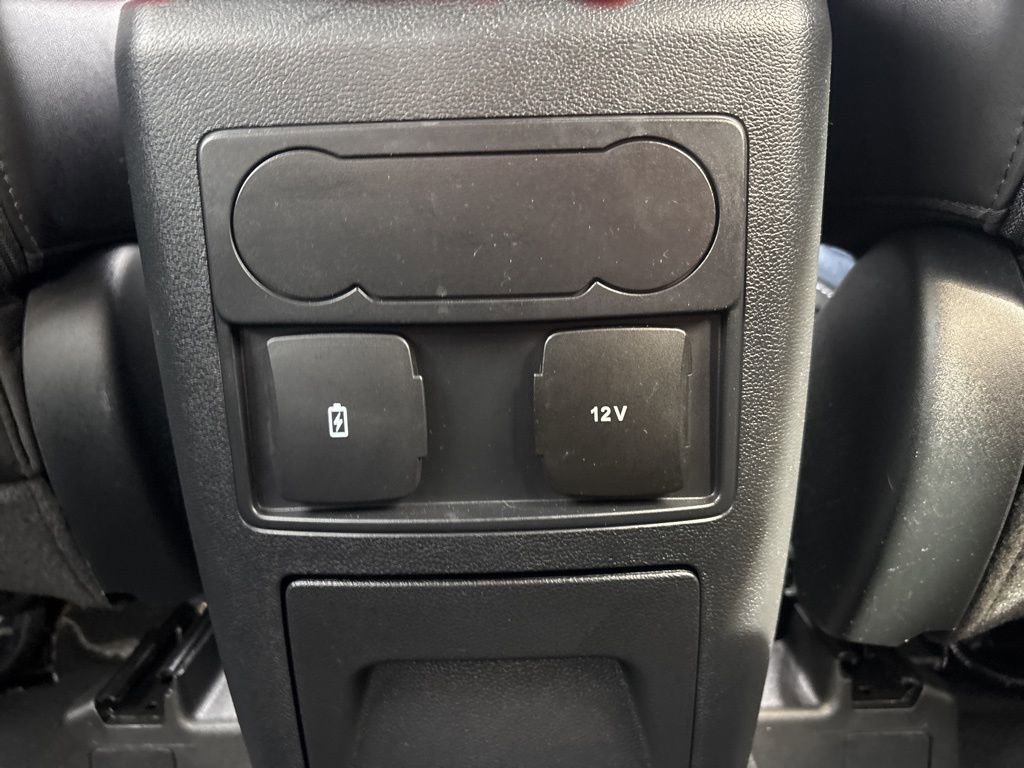 Used 2022 Ford Explorer XLT w/ Equipment Group 202A image 21