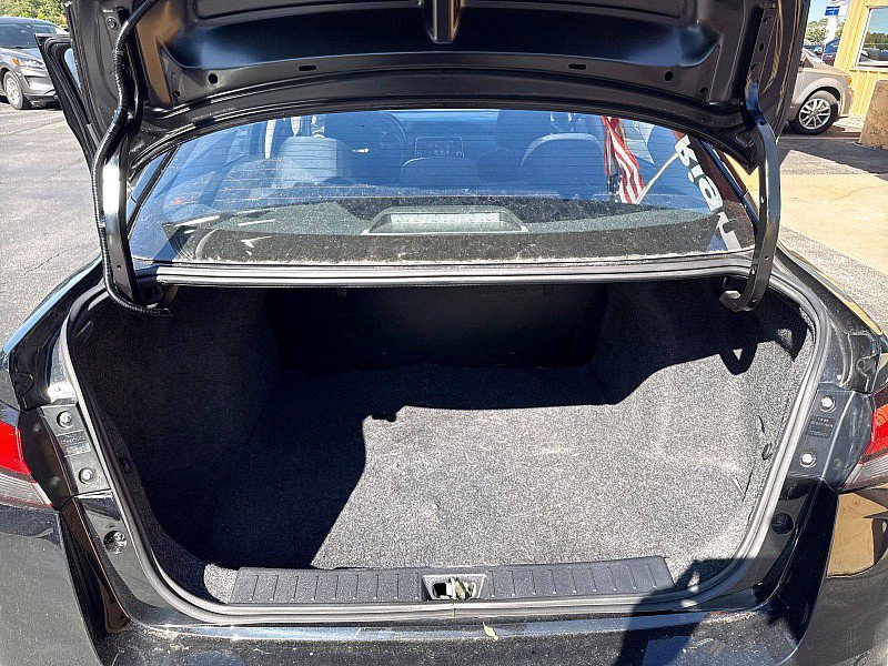 Used 2024 Nissan Versa S w/ Trunk Package FWD image 17