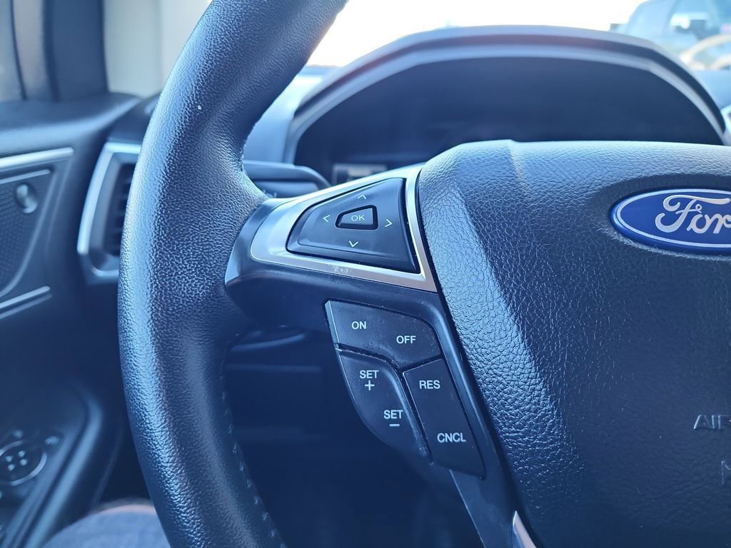 Used 2024 Ford Edge Titanium image 22