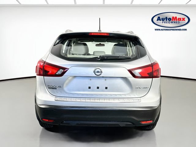 Used 2018 Nissan Rogue Sport SV w/ SV Technology Package AWD/4WD image 7