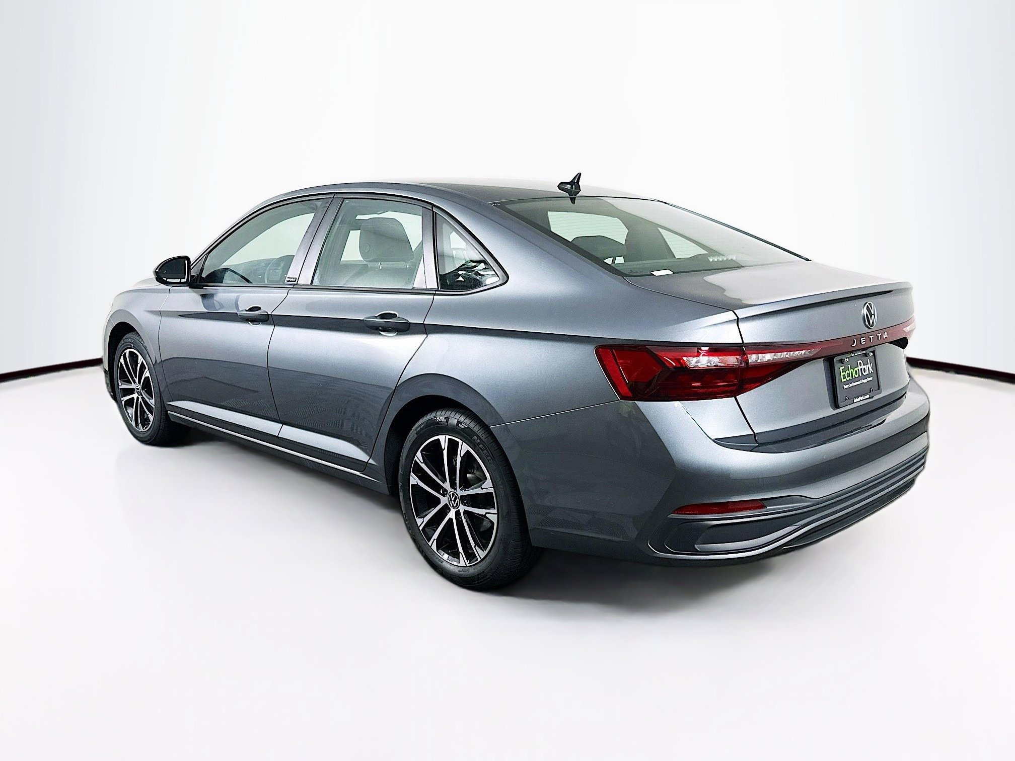 Used 2025 Volkswagen Jetta Sport FWD image 5