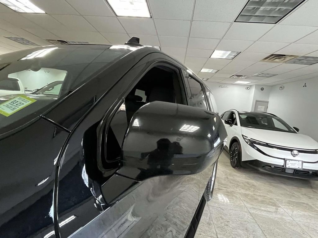 Used 2024 Chevrolet Tahoe LT image 10