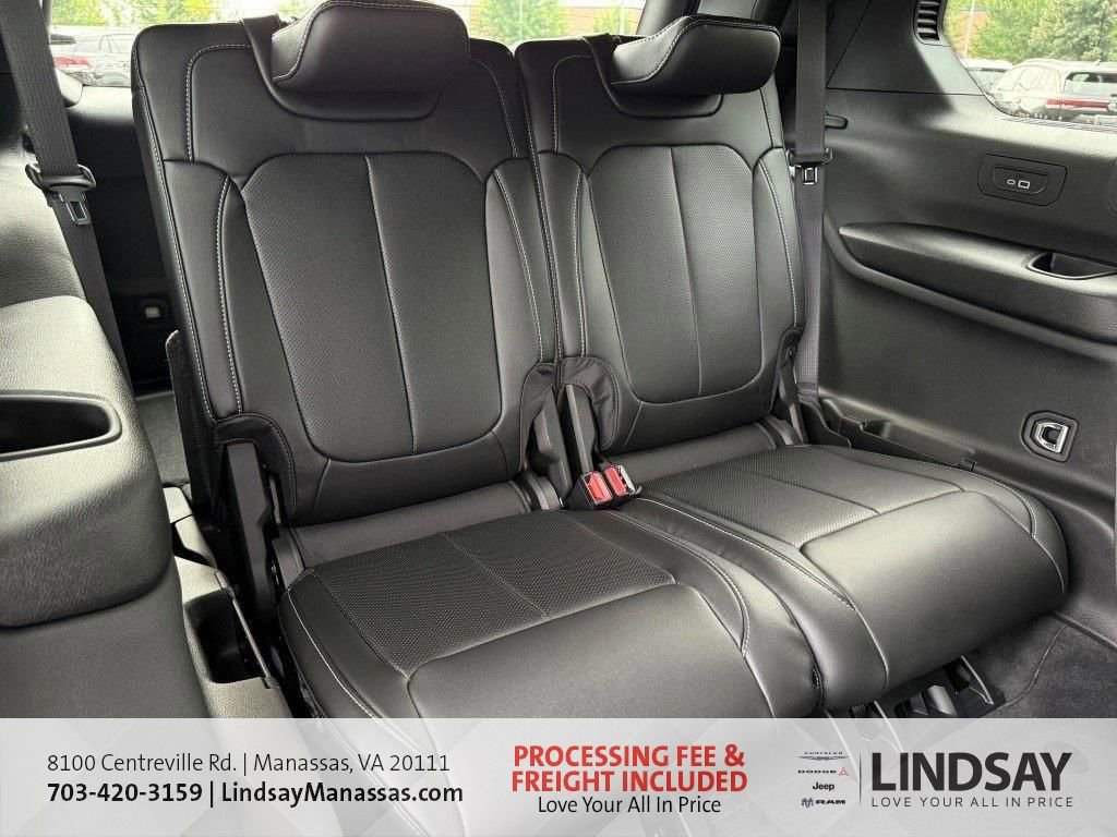 New 2025 Jeep Grand Cherokee L Limited w/ Luxury Tech Group II image 16
