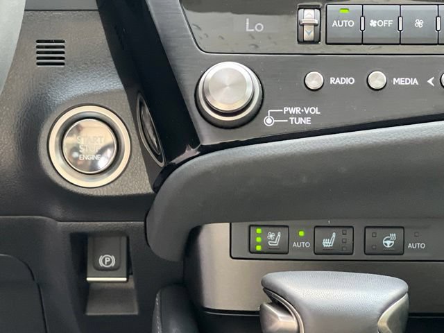 Used 2025 Lexus ES 350 w/ Premium Package FWD image 18