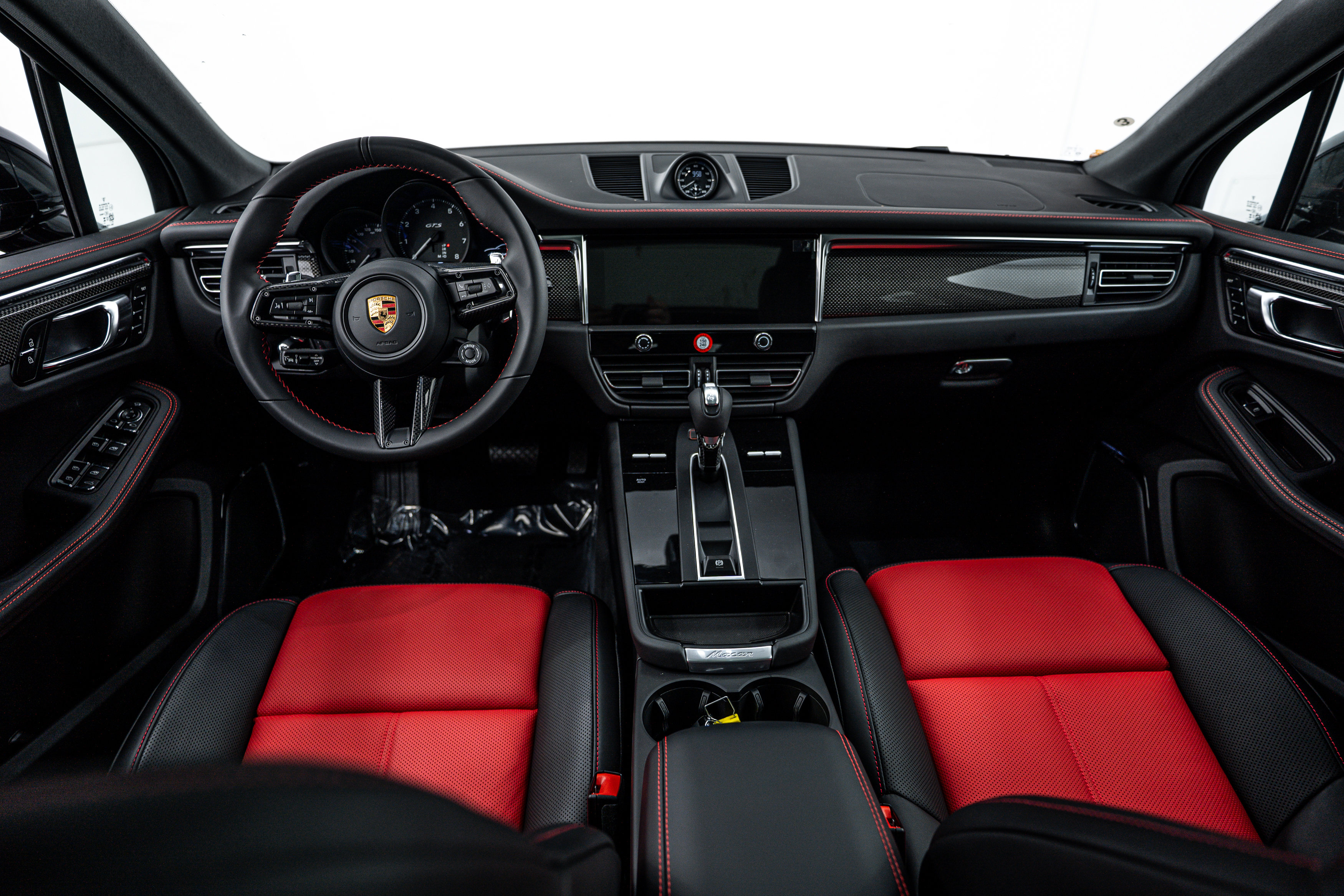 New 2026 Porsche Macan GTS image 12