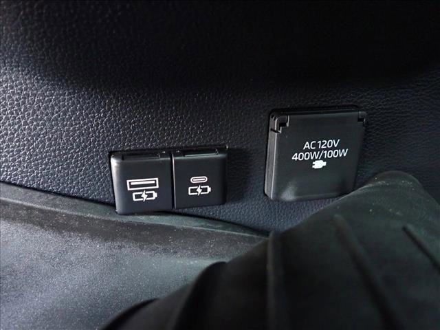 Used 2023 Toyota Tundra Platinum AWD/4WD image 14