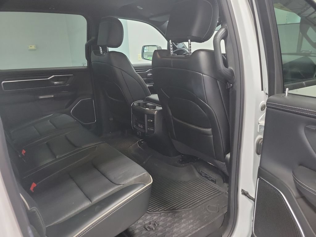 Used 2023 RAM 1500 Laramie AWD/4WD image 18