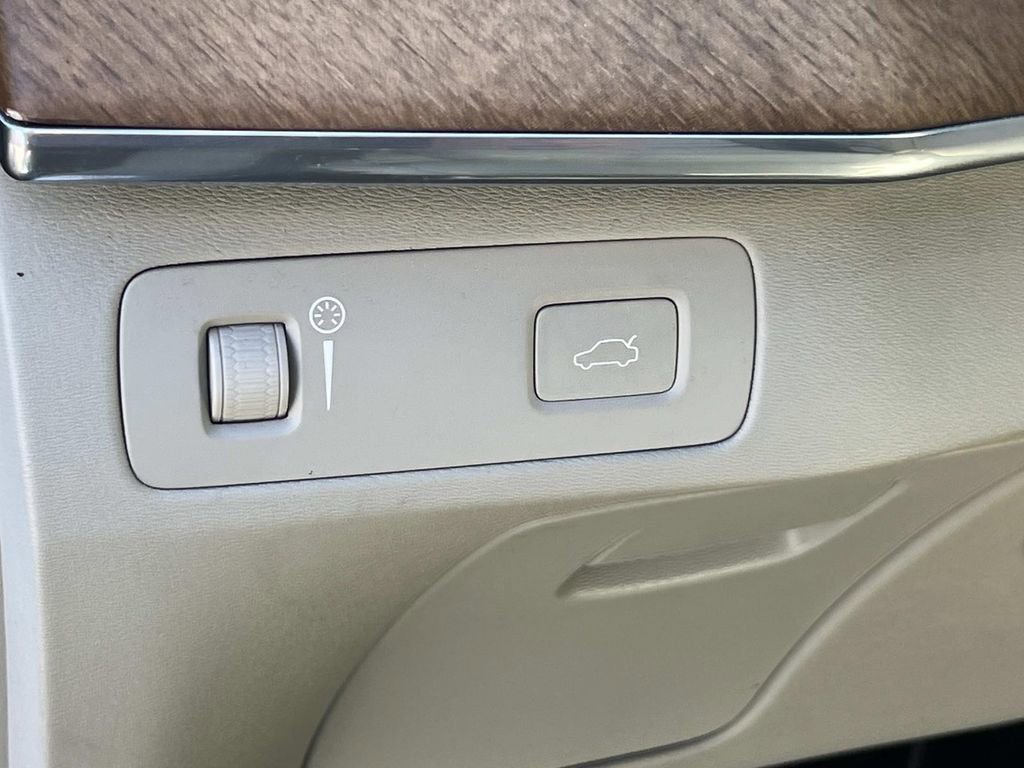 Used 2019 Volvo XC90 T6 Inscription w/ Protection Package Premier image 28