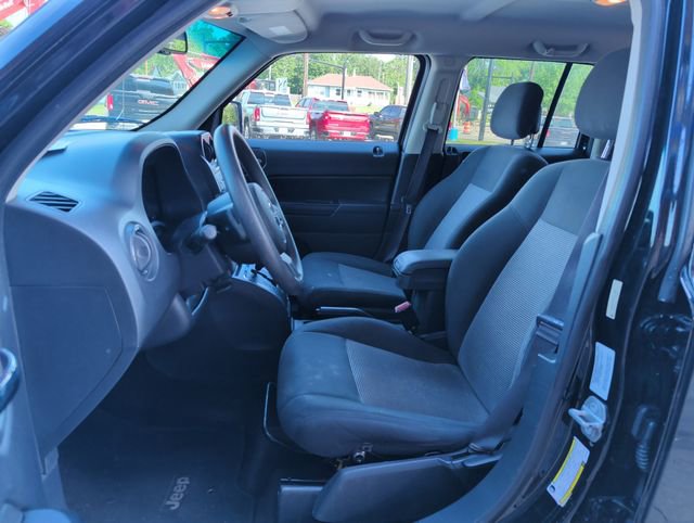 Used 2015 Jeep Patriot Sport w/ Power Value Group AWD/4WD image 11